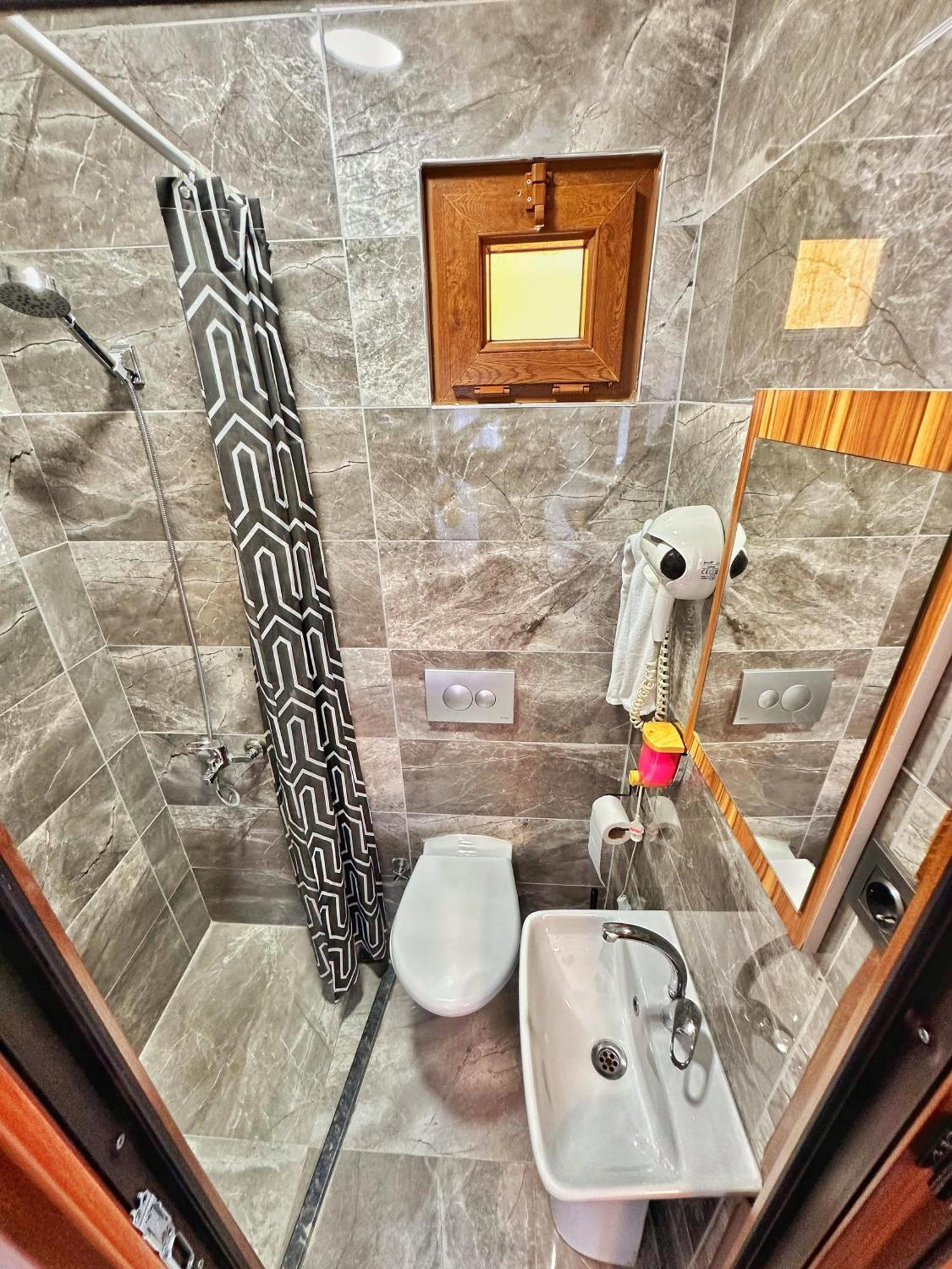 Pera Pansiyon ブルサ 部屋 写真